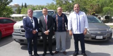 Dona ASE vehículos al Conalep para fortalecer sus planteles, recibió par de automóviles