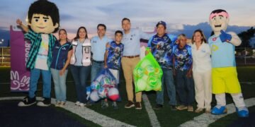 Entrega Marco Bonilla cancha de fútbol “Rigo González” en la Revolución