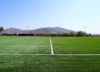Trabaja Municipio en últimos detalles de rehabilitación de cancha de futbol en el Tec de Chihuahua