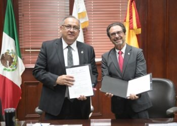 UACH y Universidad de Barcelona firman convenio de colaboración
