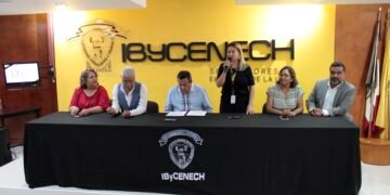 Designan a Jacqueline Hernández Madero directora de la normal «Luis Urias Belderrain»