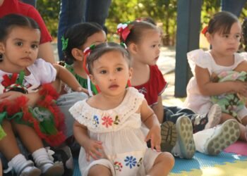 Celebraron grito de independencia en centro de atención infantil número 5