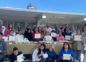 Capacitan en panadería saludable a estudiantes del CAM en Parral, fortalecen inclusión