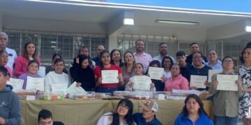 Capacitan en panadería saludable a estudiantes del CAM en Parral, fortalecen inclusión