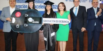 Reconoce gobierno estatal a más de 6 mil 800 estudiantes en la zona norte, generación de excelencia