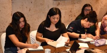Capacitan en pensamiento matemático a docentes de educación especial