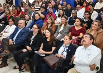 Analizan impacto de inteligencia artificial y su regulación en proceso educativo