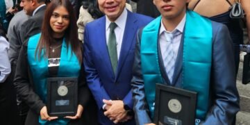 Reciben estudiantes del Conalep Chihuahua la medalla al mérito académico 2026