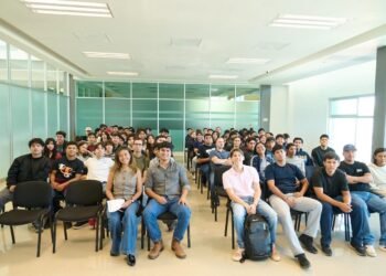 UTCam alberga la jornada tecnológica “Hacking Innovation”, participaron estudiantes y docentes