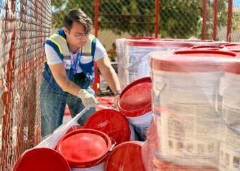 Realizan segunda entrega de materiales a escuelas afectadas por lluvias en Ciudad Juárez