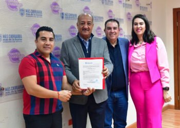 Entregan constancias de reconocimiento a 15 asesores técnico pedagógicos
