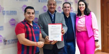 Entregan constancias de reconocimiento a 15 asesores técnico pedagógicos