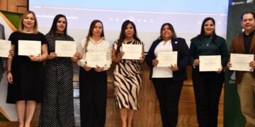 Concluye personal de universidades tecnológicas diplomado de la Universidad Católica de Costa Rica