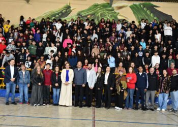 Encabeza Hugo Gutiérrez ceremonia por 46 aniversario de la secundaria federal 5