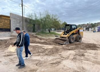 Gestiona UT Paso del Norte rehabilitación de calles en puerto anapra tras lluvias